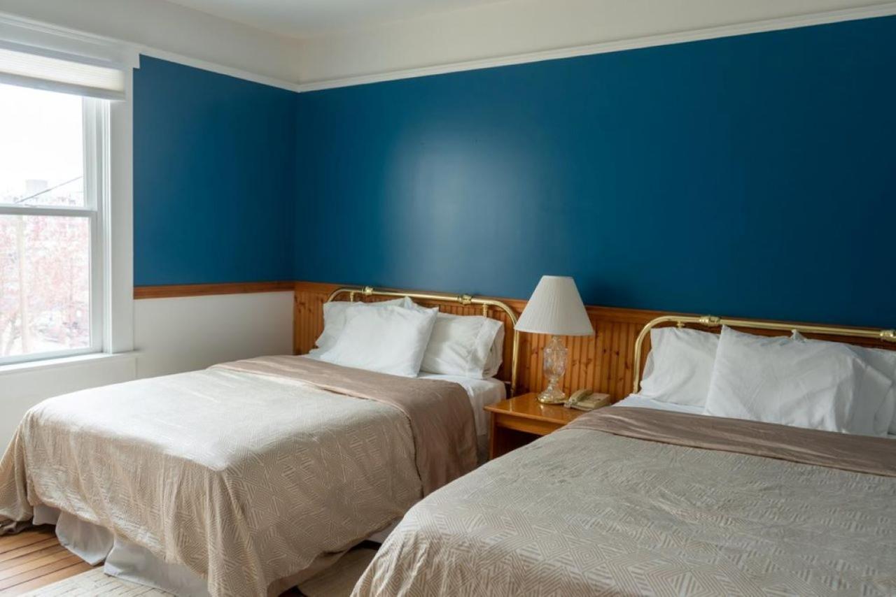 Royal Hotel Chilliwack Zewnętrze zdjęcie