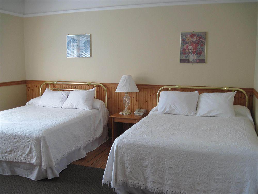 Royal Hotel Chilliwack Zewnętrze zdjęcie