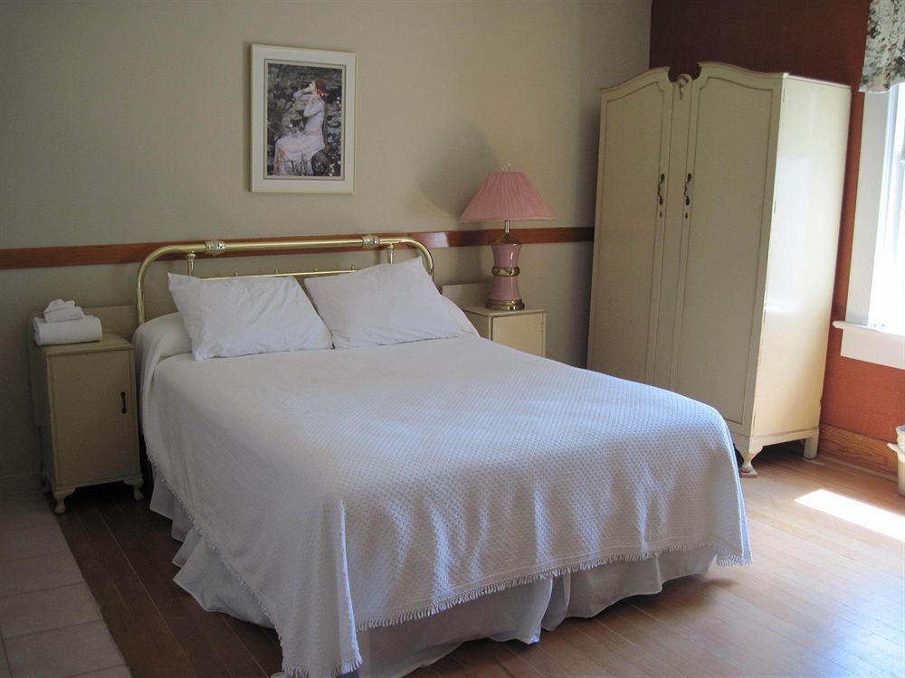 Royal Hotel Chilliwack Zewnętrze zdjęcie
