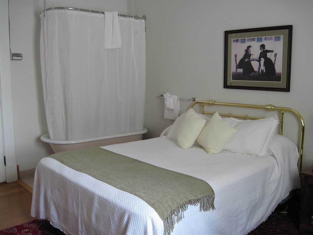 Royal Hotel Chilliwack Zewnętrze zdjęcie