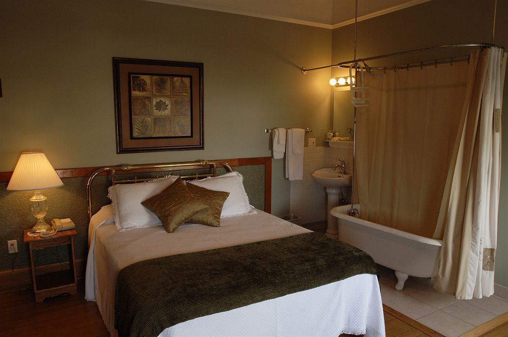 Royal Hotel Chilliwack Zewnętrze zdjęcie