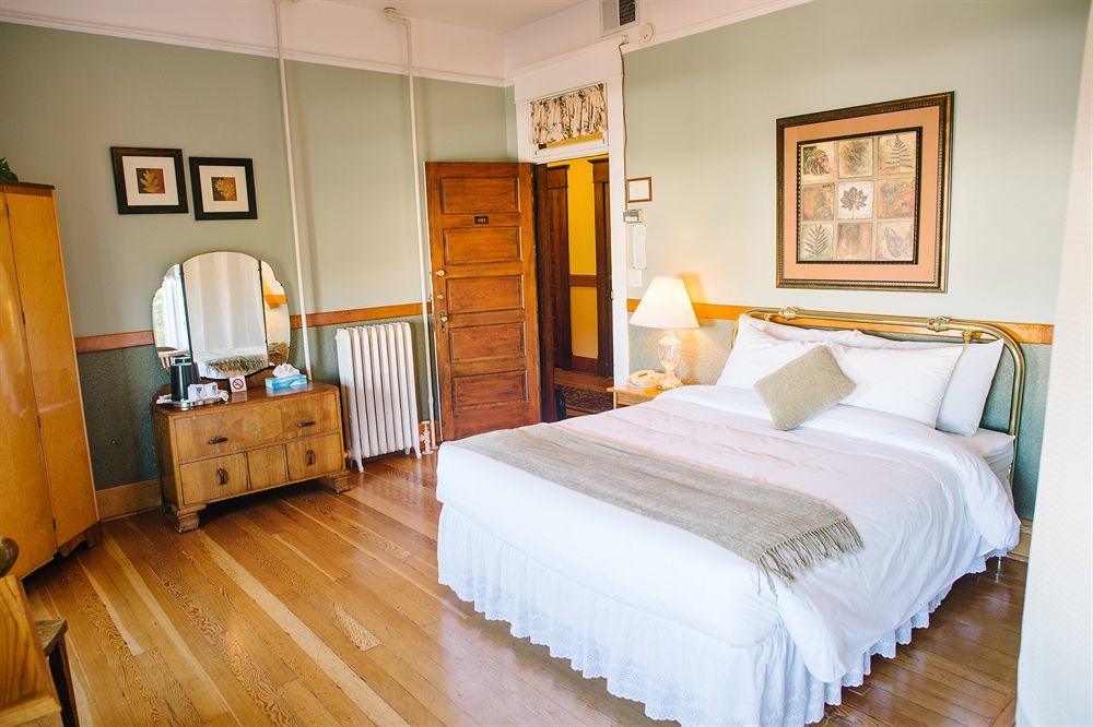 Royal Hotel Chilliwack Zewnętrze zdjęcie