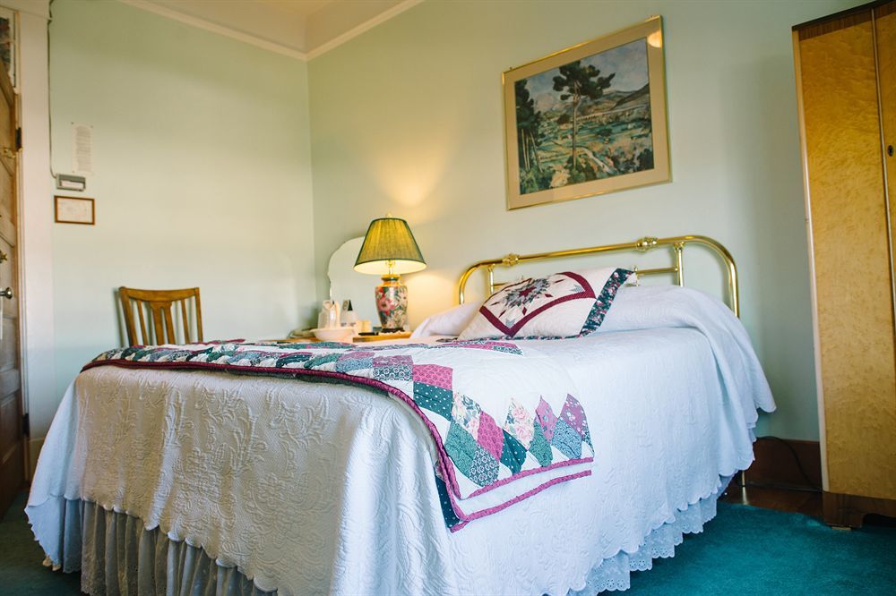Royal Hotel Chilliwack Zewnętrze zdjęcie