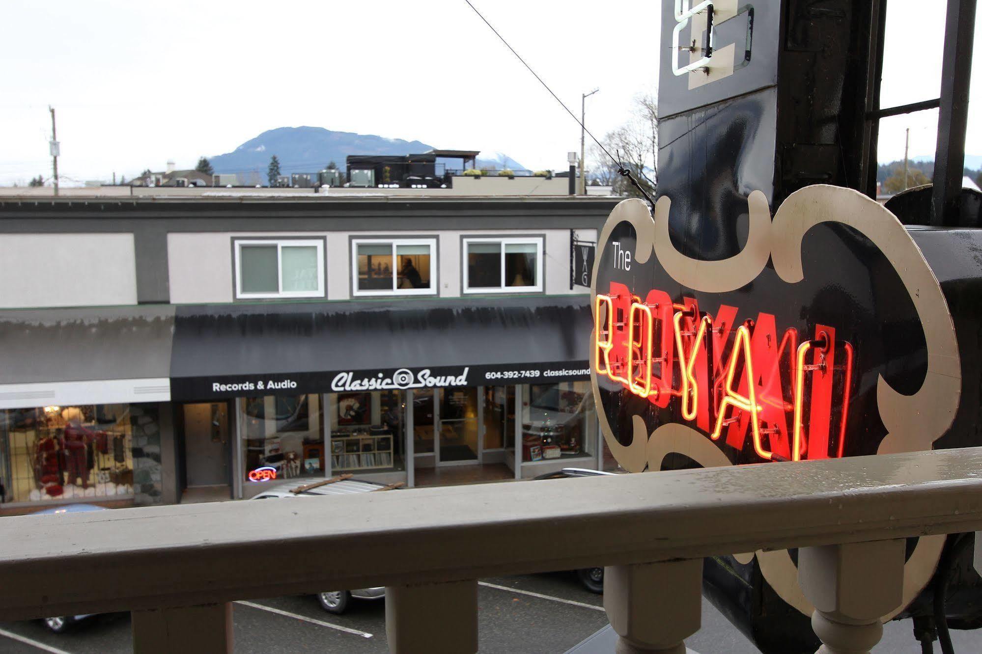 Royal Hotel Chilliwack Zewnętrze zdjęcie