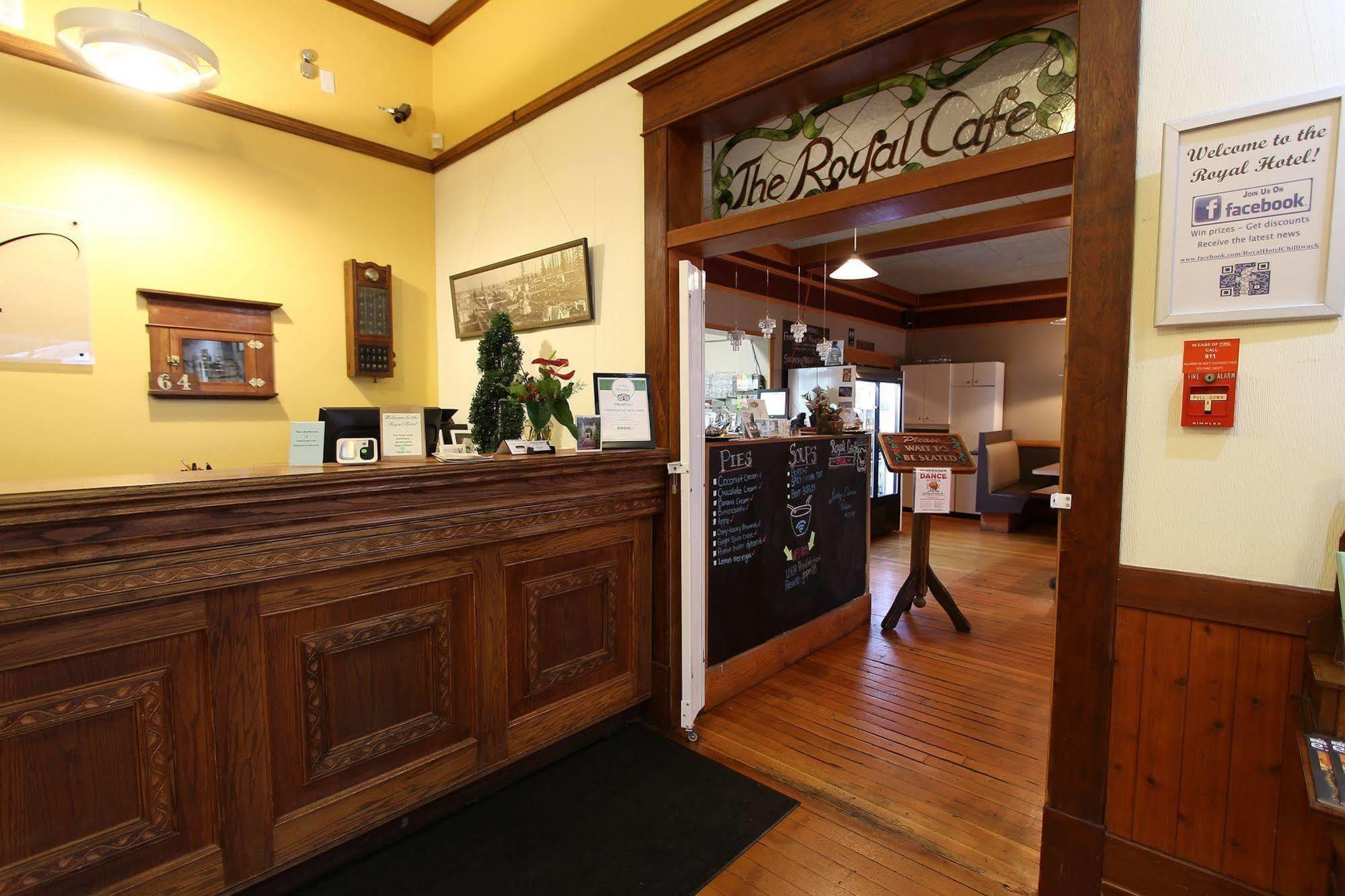 Royal Hotel Chilliwack Zewnętrze zdjęcie